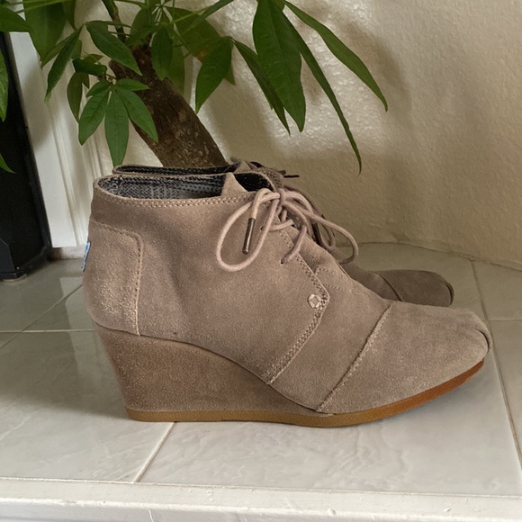 Toms suede wedge bootie - Picture 3 of 6